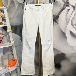 Rock & Republic Size 6 Kasandra Jeans. Waist measures 15” across